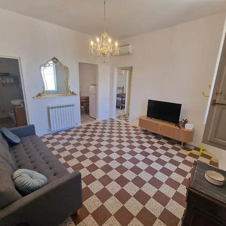 Alice Apartment